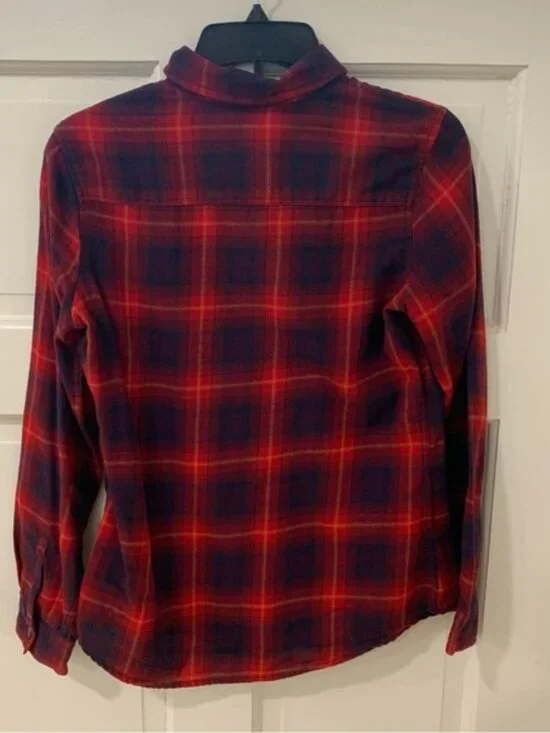 Field & Stream Women’s Button Down Flannel Lumberjack Camping Outdoors Small Top - Picture 6 of 8